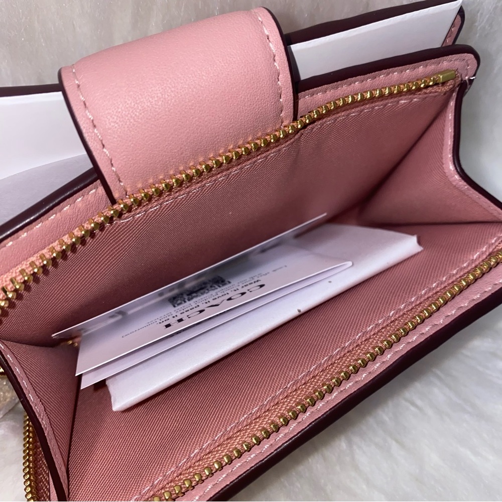 Coach 💗 Medium Corner Zip Wallet In Signature Leather New Pink Petal - Picture 5 of 10